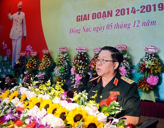 Thượng tướng Nguyễn Trọng Nghĩa phát biểu tại đại hội.